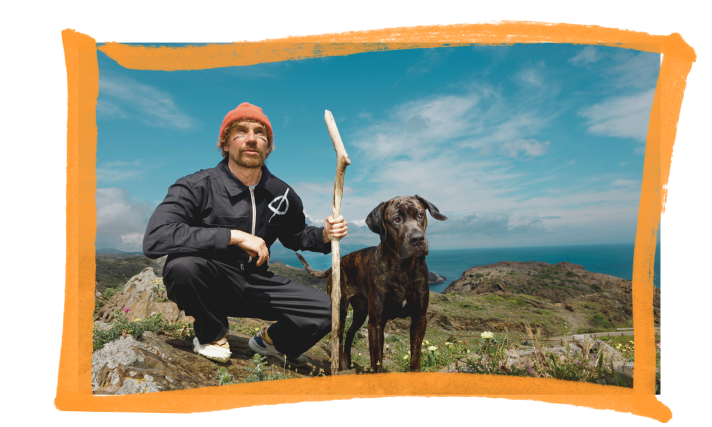 "Futuro Ancestral" es el nuevo disco de Macaco: Conciencia, ironía y lucha social a través de la música de raíz